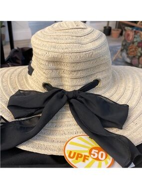 Jaclyn Smith Natural Straw Sun Hat with Black Ribbon Bow